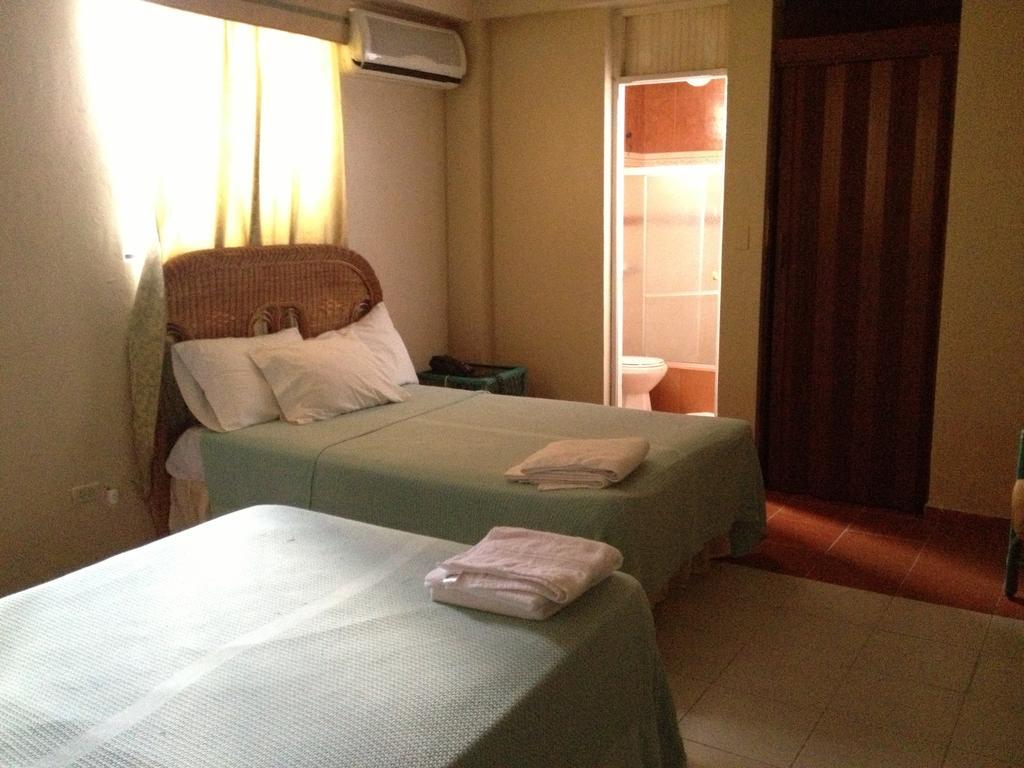 Hostal Plaza Yu Santo Domingo Exterior foto